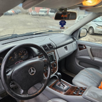 Mercedes-Benz ML 270, снимка 2 - Автомобили и джипове - 44984997
