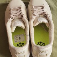 Нови оригинални дамски маратонки Nike, снимка 1 - Маратонки - 45358690