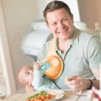 Държач за бутилки с мляко при хранене на бебе за свободни ръце TV463, снимка 8 - Аксесоари за кърмачки - 45820930