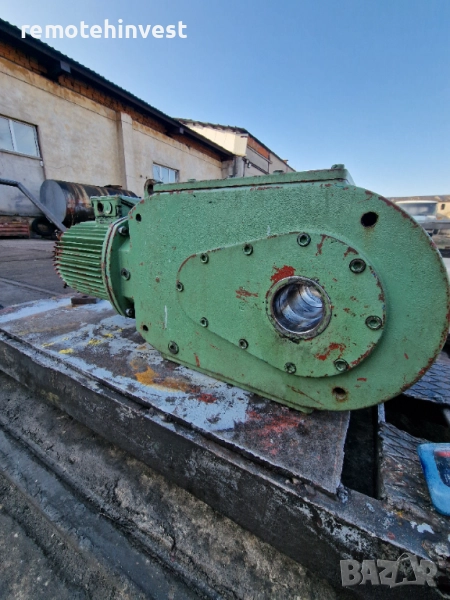 Конусно-цилиндричен мотор-редуктор с кух вал / Bauer 7.5kW, снимка 1