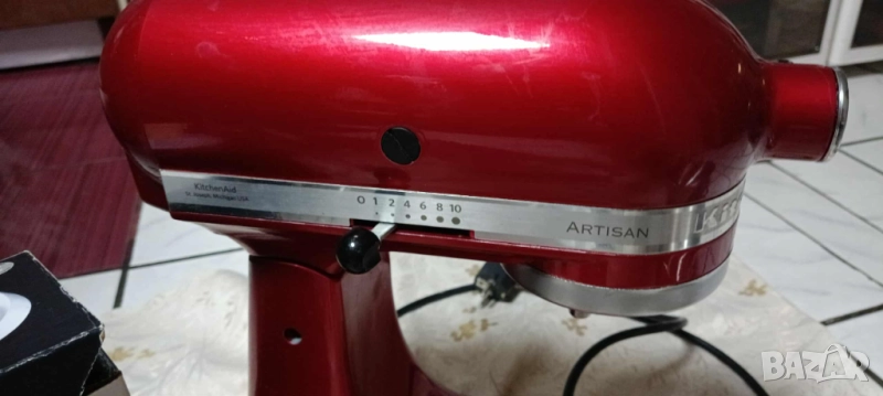 Миксер с купи 2 бр KitchenAid Artisan 5KSM175PSECA, 300W, 4.8 л, Candy Apple, снимка 1