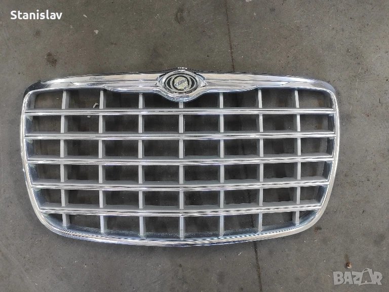 Предна решетка Chrysler 300c , снимка 1