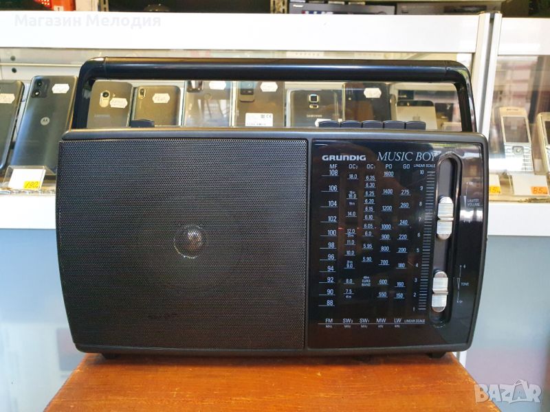 Радио Grundig Music Boy 170 В отлично техническо и визуално състояние., снимка 1