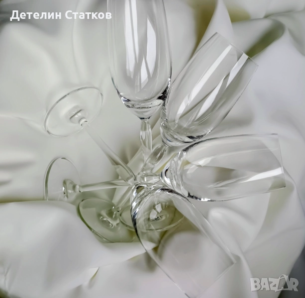 Елегантен комплект от 4 малки чаши за бяло или пенливо вино , снимка 1