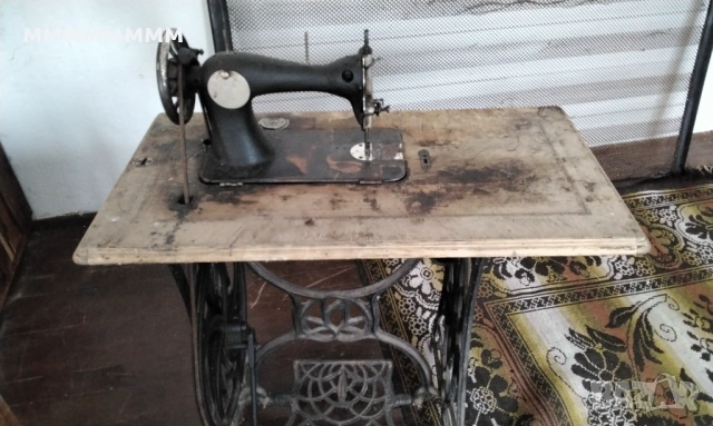 Стара шевна машина ,,НАУМАН""