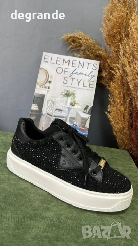 Нов Модел Маратонки  Guess 2026г