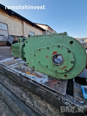 Конусно-цилиндричен мотор-редуктор с кух вал / Bauer 7.5kW