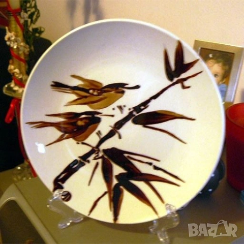 декоративна чиния