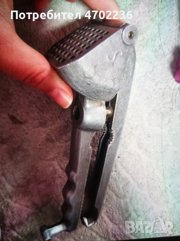 Ретро преса за чесън , снимка 2 - Антикварни и старинни предмети - 53670914