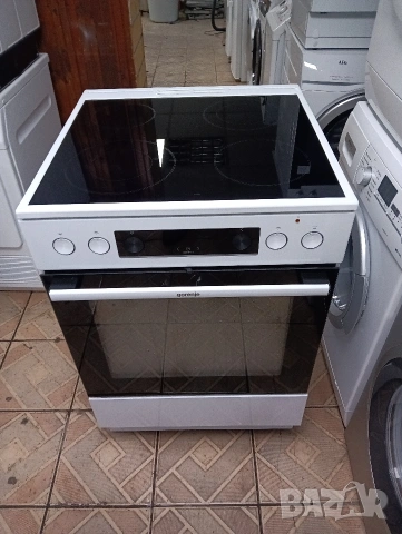 Като нова свободно стояща печка с керамичен плот Gorenje с 2 години Гаранция!