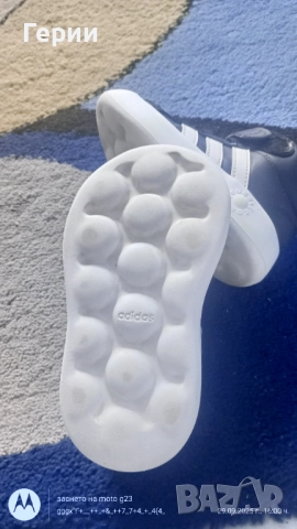 Детски маратонки Adidas, снимка 3 - Детски обувки - 52233469