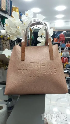 чанта и несесер the tote bag marc jacobs , снимка 8 - Чанти - 48942619