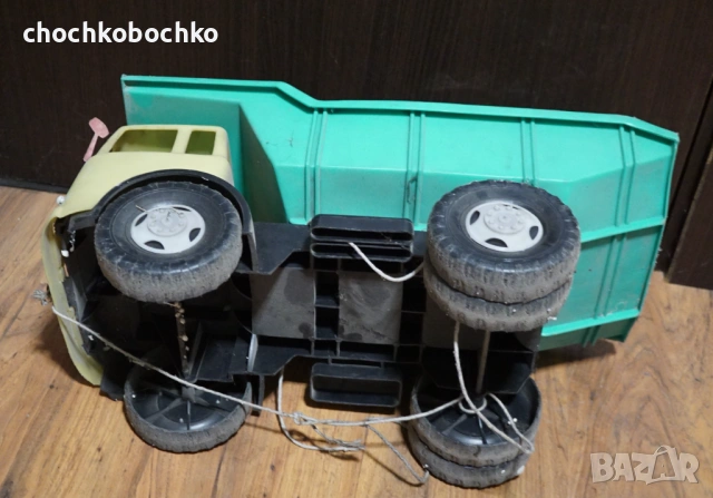 Стара соц пластмасова играчка камион самосвал КДН Габрово, снимка 5 - Колекции - 53022499