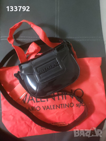 Valentino-оригинална, снимка 3 - Чанти - 45039790