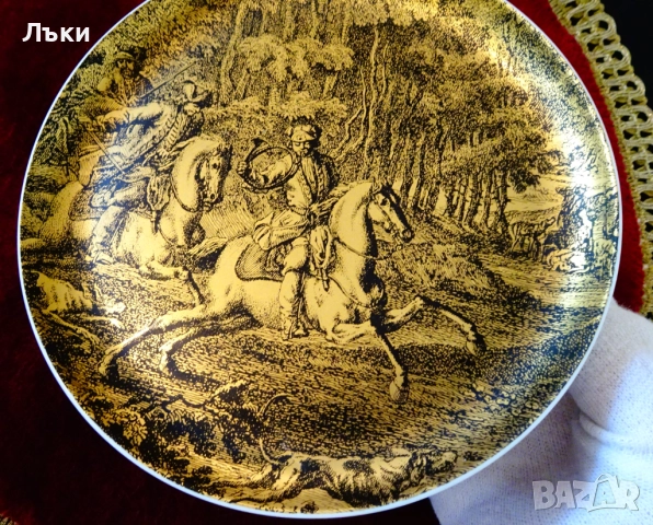 Златна порцеланова чиния Fürstenberg с ловна картина. , снимка 6 - Антикварни и старинни предмети - 51823840