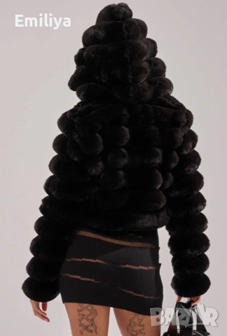 Черно пухкаво яке с качулка , снимка 4 - Якета - 53732118