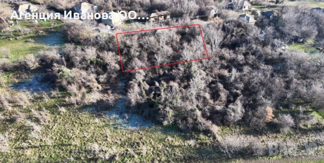 Селски имот с двор, кладенец и комуникации – 1160 кв.м в с. Бракница, близо до Попово, снимка 2 - Къщи - 53736328