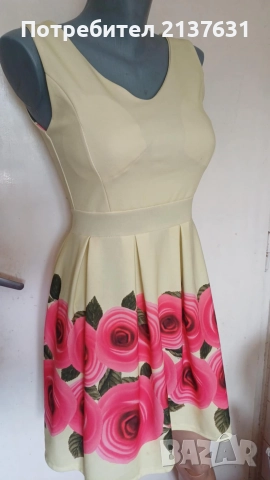 ДАМСКА РОКЛЯ с РОЗИ - Размер XS, снимка 1