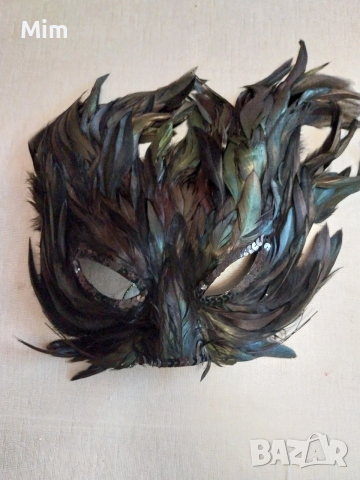 Черна маска от естествени пера, снимка 2 - Аксесоари за коса - 53776279