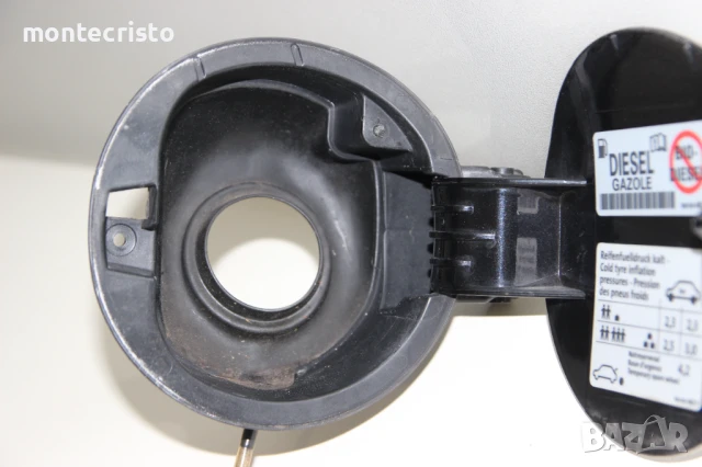 Капачка резервоар VW Golf 5 хечбек (2004-2008г.) Черна 1K0010497C / 1K6809857B външна капачка Golf V, снимка 6 - Части - 50789267