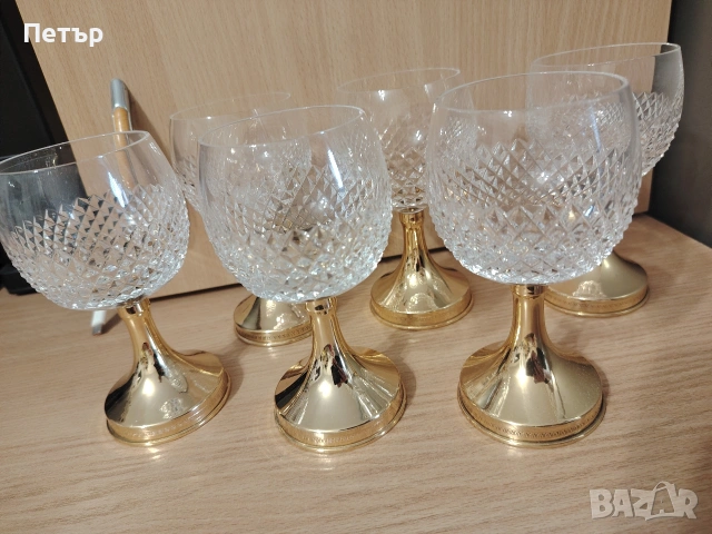 Кристални чаши с позлатени столчета 