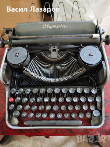 Ретро пишеща машина Olympia