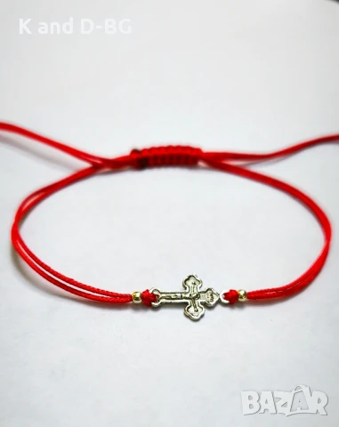 Гривна от червен конец и сребърно кръстче проба 925, снимка 4 - Гривни - 50730566