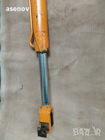 хидравличен цилиндър, снимка 3 - Резервни части за машини - 54097755