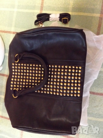 Дамска чанта Mango с капси кожена, снимка 5 - Чанти - 53625535