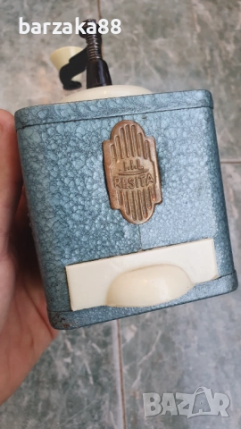 Стара мелничка за кафе Resita