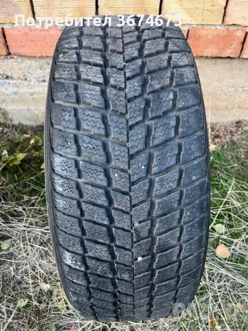 Зимни гуми Nexen 255/60R17, снимка 2 - Гуми и джанти - 52296796
