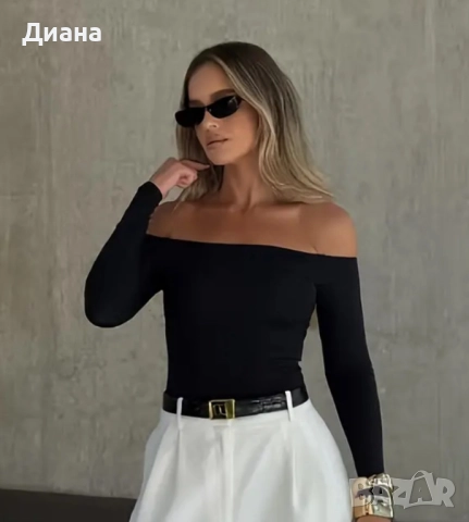 Тъмно син пуловер