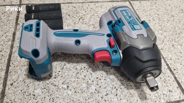 Нов Акумулаторен ударен безчетков гайковерт TOTAL INDUSTRIAL, 1/2", 20 V, 850 Nm, снимка 7 - Винтоверти - 53765945