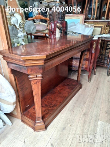 Дървена конзола