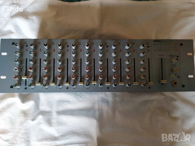 Продавам миксер "Alesis multimix 12R"