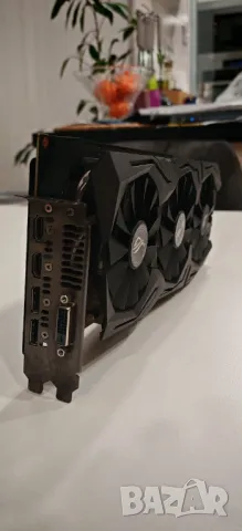 Продавам Перфектна Видео Карта Asus ROG StriX VEGA 64 8Gb HBM2 2064bit, снимка 3 - Видеокарти - 47382436