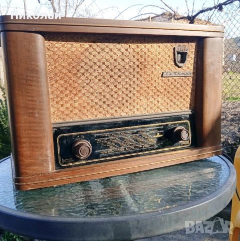Лампово радио Христо Ботев, снимка 2 - Антикварни и старинни предмети - 53870787