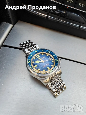 Продавам часовник