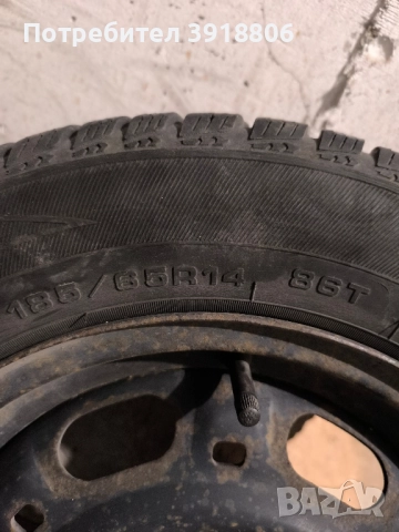 продавам 4бр.зимни гуми 185/65/14, снимка 4 - Гуми и джанти - 52376047