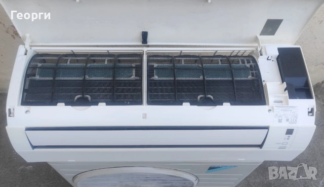 Инверторен климатик Daikin Comfort 9000 BTU, снимка 2 - Климатици - 53851584