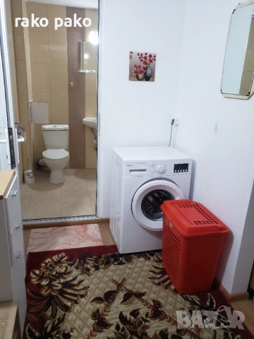 Давам напълно обзаведена таванска с климатик и гледка!, снимка 5 - Апартаменти - 53912878