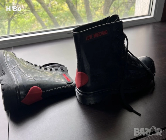 Love Moschino боти, снимка 2 - Дамски боти - 52131282