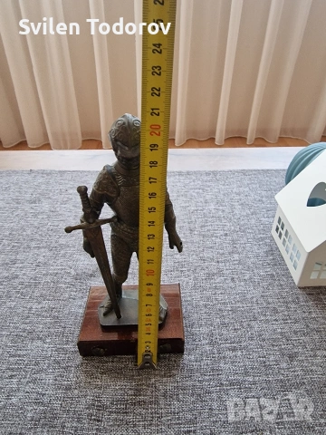 Статуетка на рицар, снимка 2 - Статуетки - 53731096