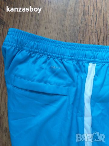 nike dri fit - страхотни къси панталони КАТО НОВИ М, снимка 7 - Спортни дрехи, екипи - 46018370