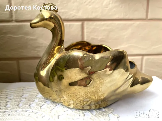 Красив позлатен порцеланов лебед от Англия , снимка 2 - Антикварни и старинни предмети - 49743060