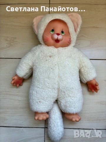 Стара плюшена котка