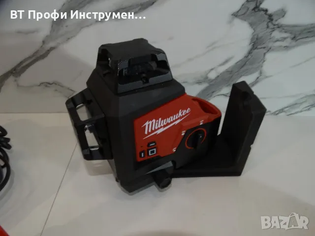 Milwaukee M12 3PL - Мултилинеен 3D лазер 3 x 360°, снимка 2 - Други инструменти - 47986982