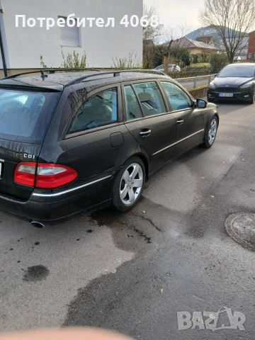 Мерцедес Е280, снимка 6 - Автомобили и джипове - 52718447