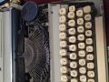 Пишеща,ретро машина, снимка 1 - Антикварни и старинни предмети - 45693683