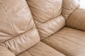 Двуместен кожен диван – бежов, снимка 3